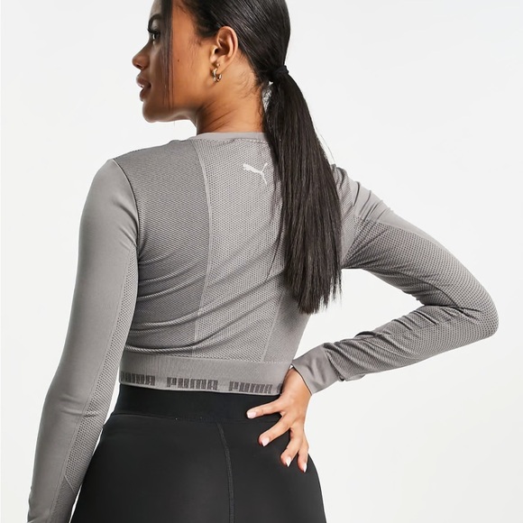 Puma evoKNIT seamless long sleeve crop top in khaki - Picture 4 of 5